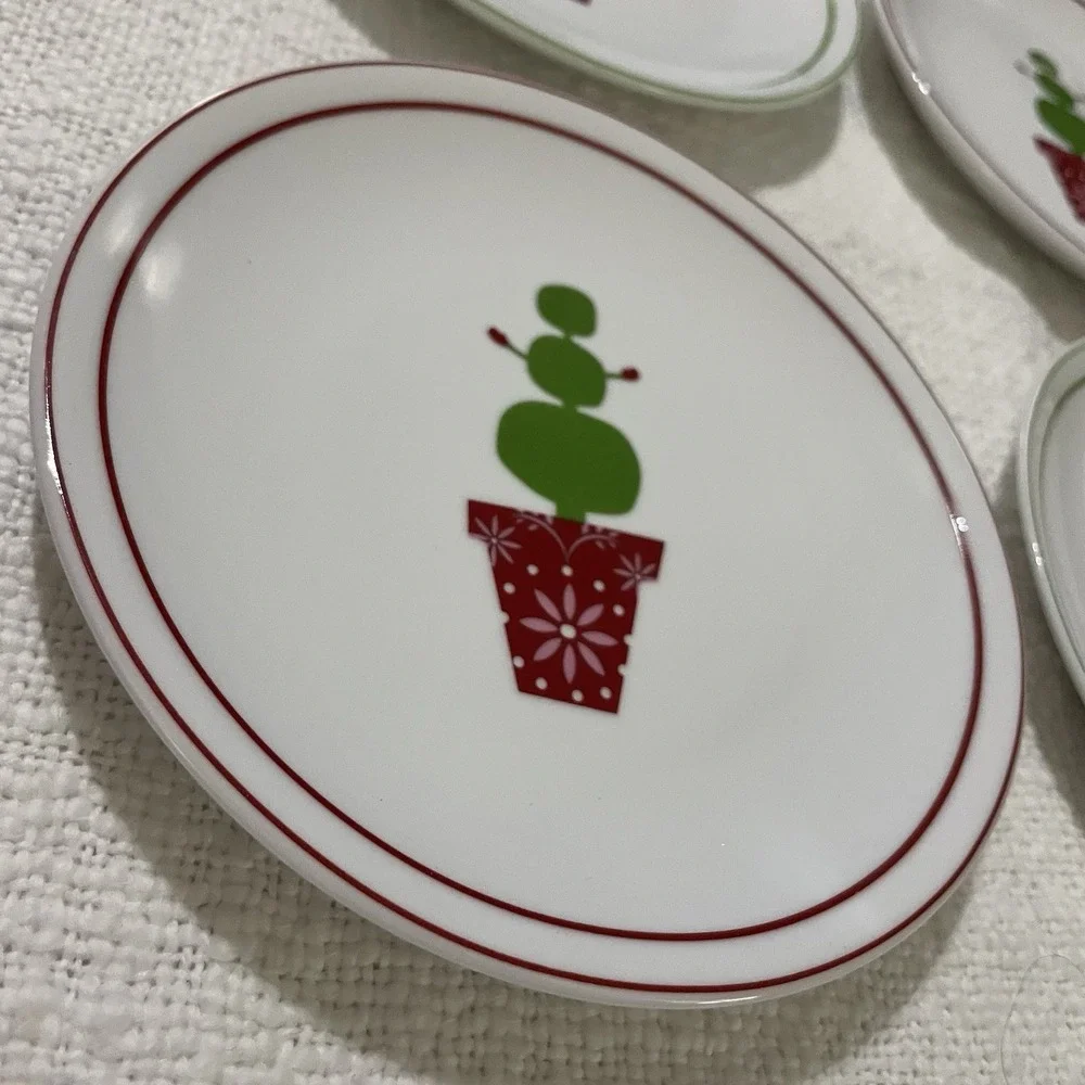 Starbucks Set of 4 small Serving Plates 2006  porcelain Red Green‎ NIB Christmas